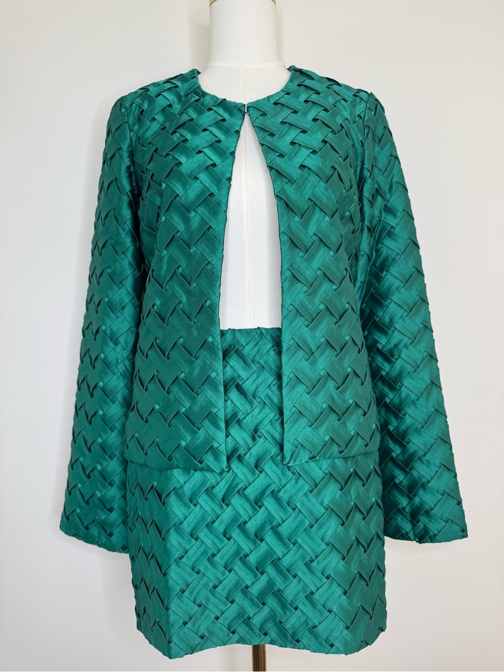 NWT 💫 AMANDA UPRICHARD Women’s Emerald Green Woven 2-piece set Size Small